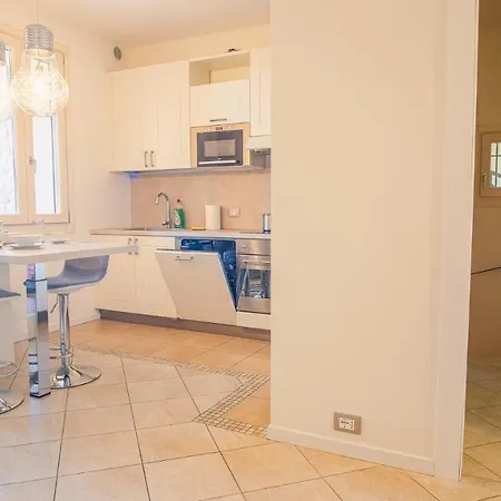Endless Summer - Italian Homing Appartement Sirmione